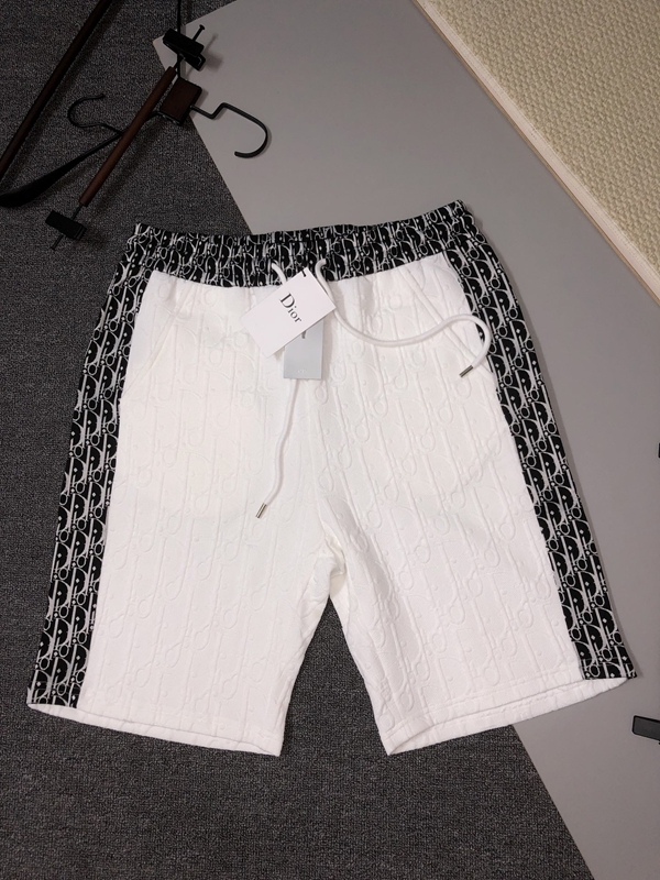 ブランドハーフパンツ正面デザイン